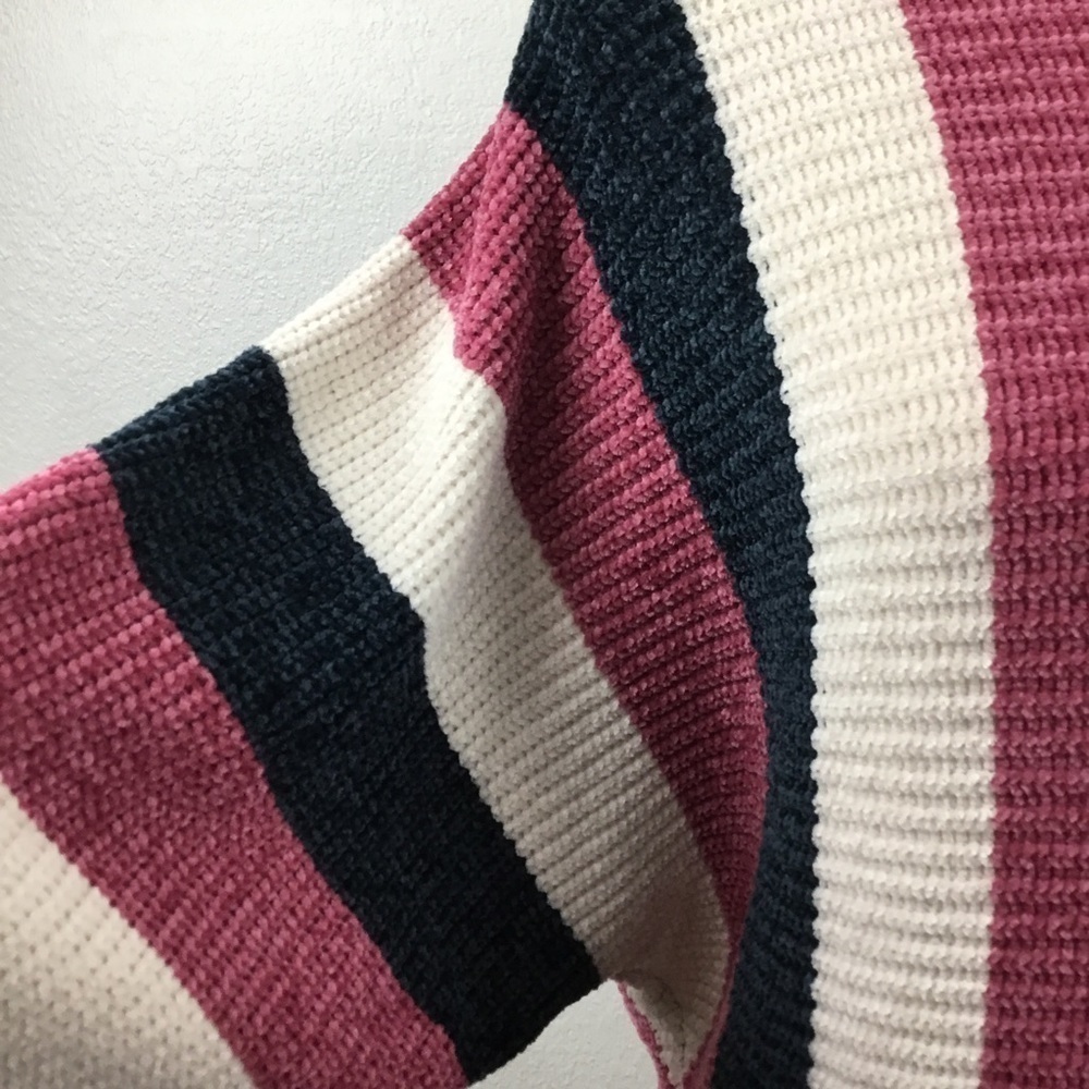 SOLITAIRE by Ravi Khosla Super Soft Striped Sweater Size Medium - Picture 2 of 6